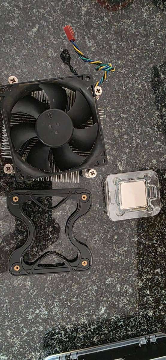 Intel Core i7 - 2600