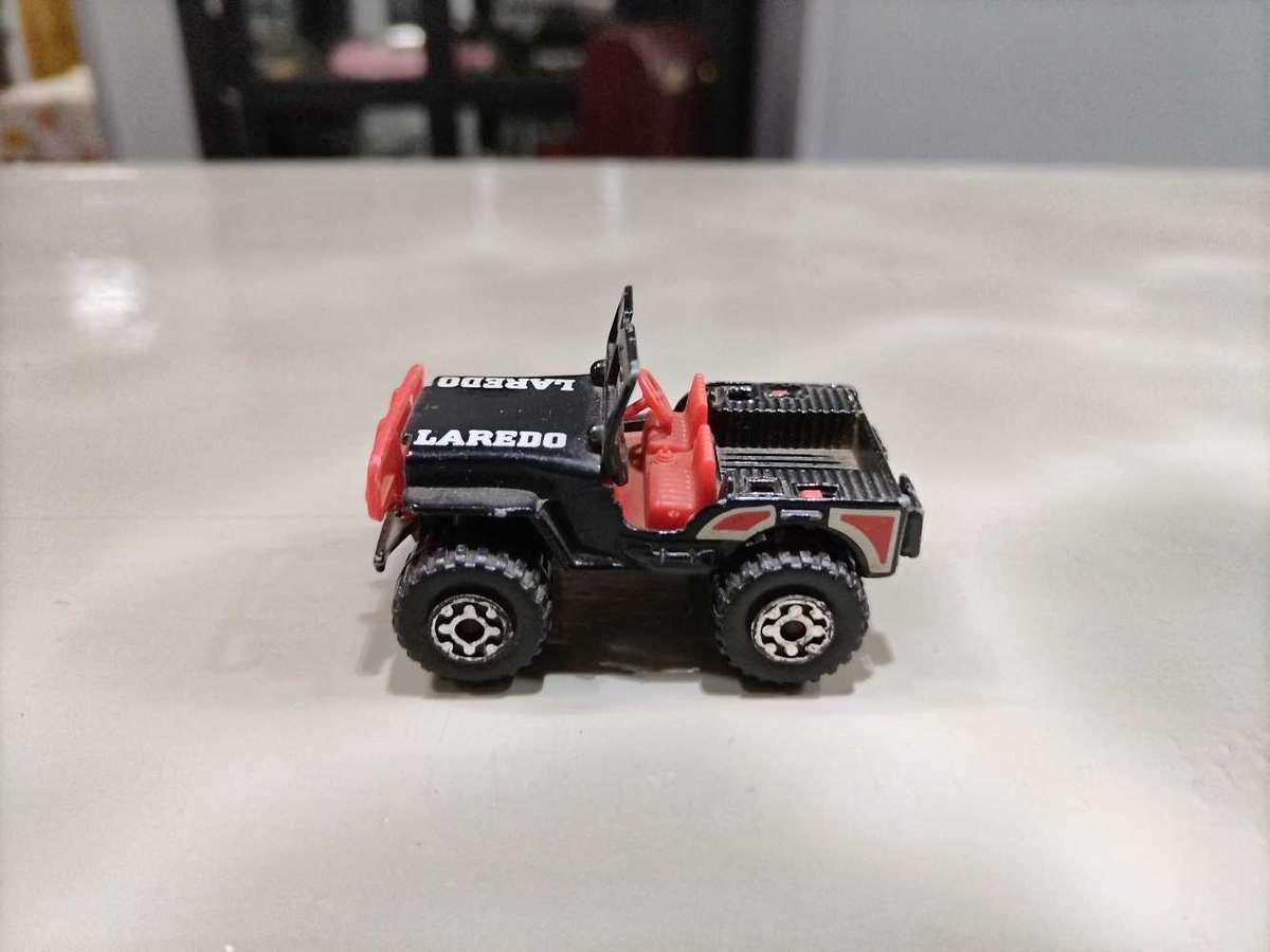 Matchbox Jeep Laredo Black 1981 Loose