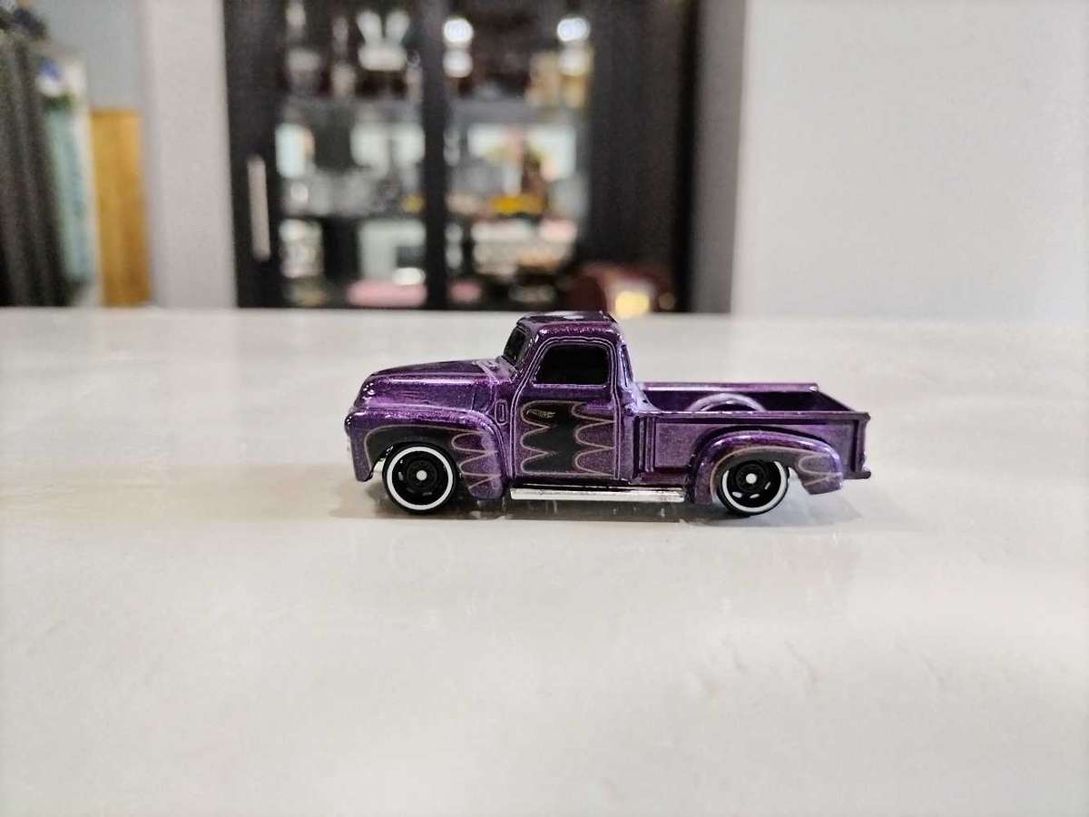 Hot Wheels '52 Chevy Pickup Loose - Retailer Exclusive: Walmart (U.S. market)