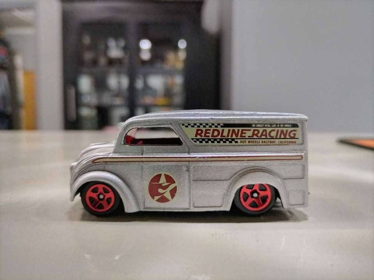 Hot Wheels Dairy Delivery Redline Racing