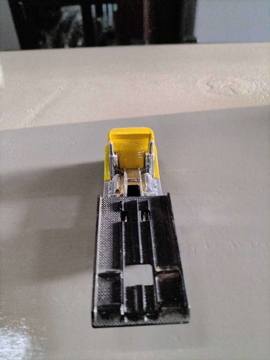 Hot Wheels Fast-Bed Hauler Treasure Hunt Loose