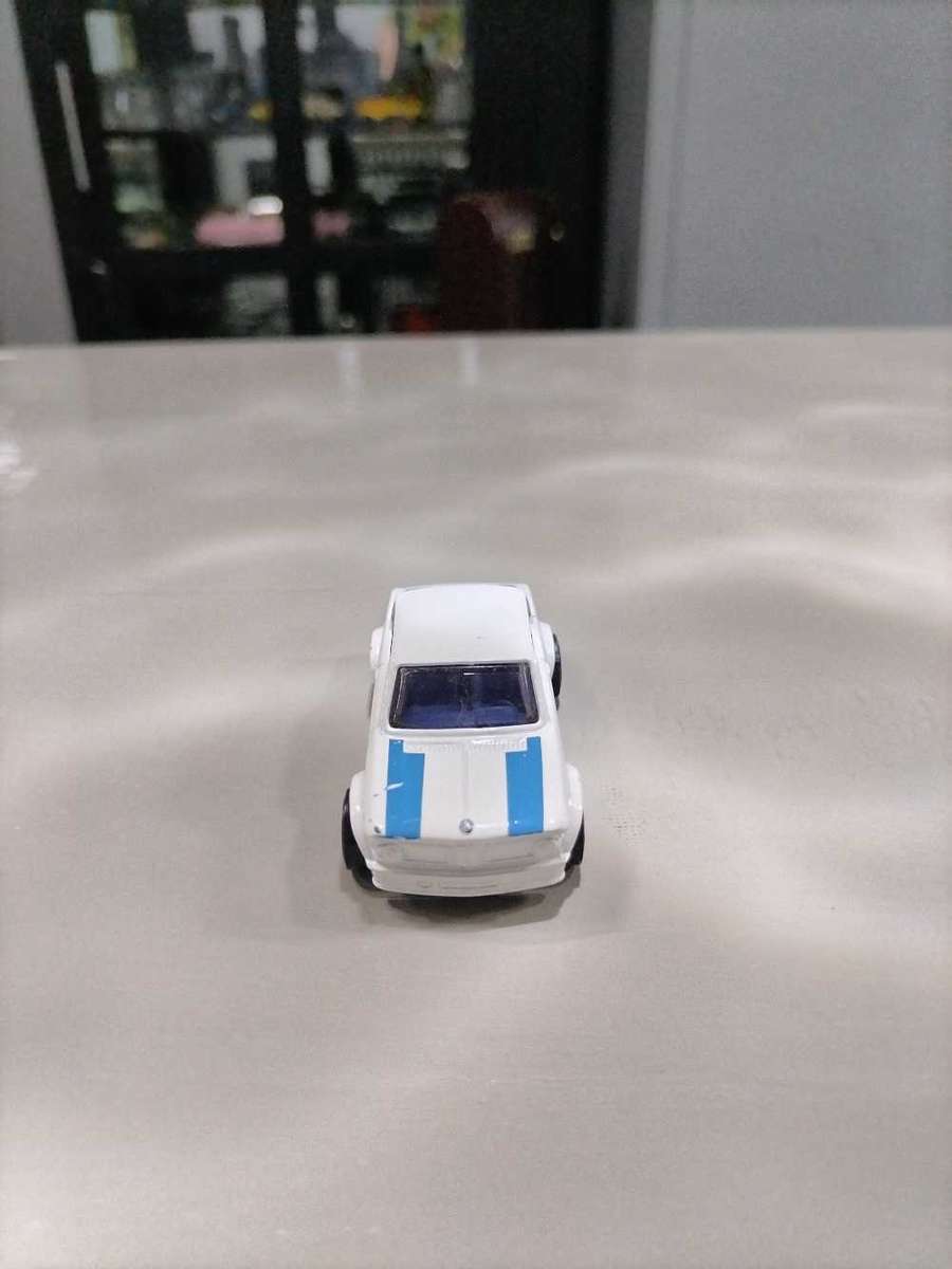 Hot Wheels BMW 2002 Loose