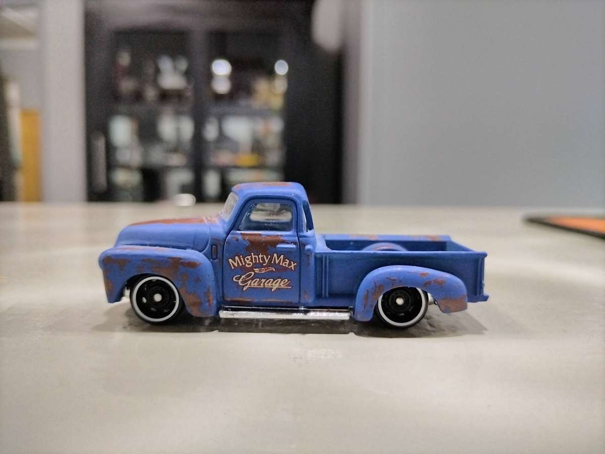 Hot Wheels '52 Chevy Pickup "Mighty Max"