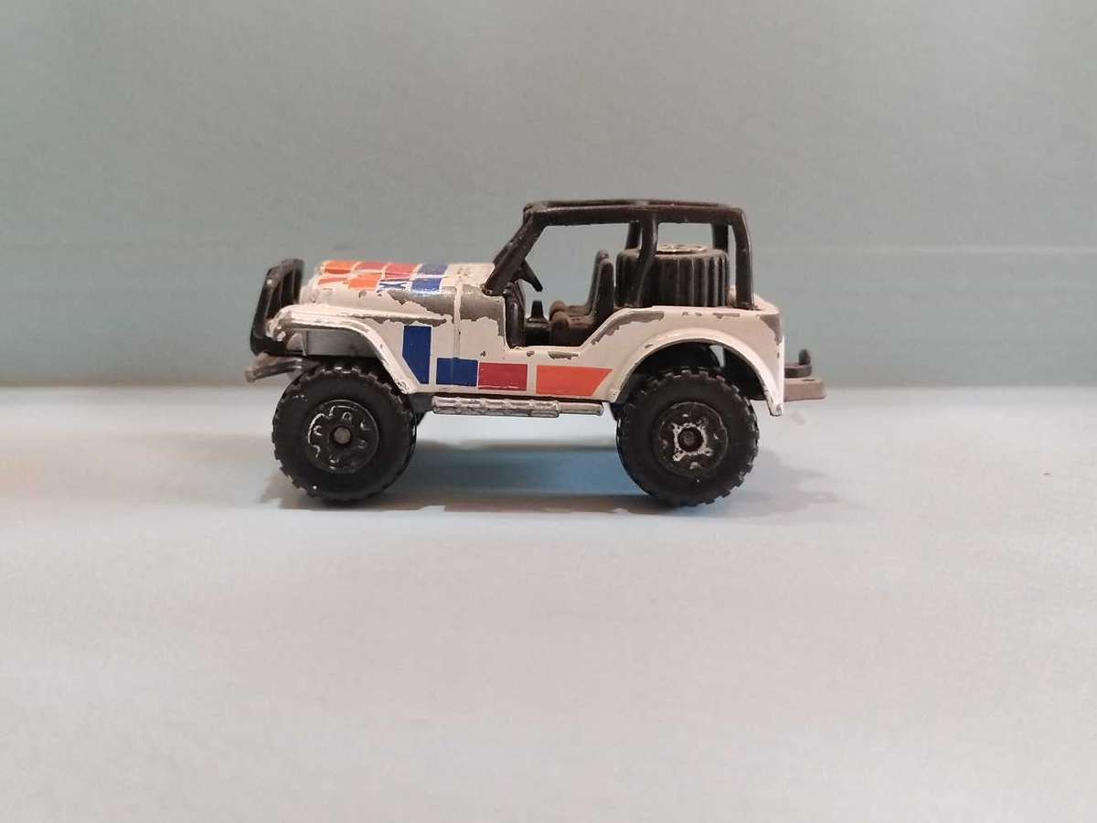 Matchbox Superfast 4 x 4 Jeep 1983 Loose