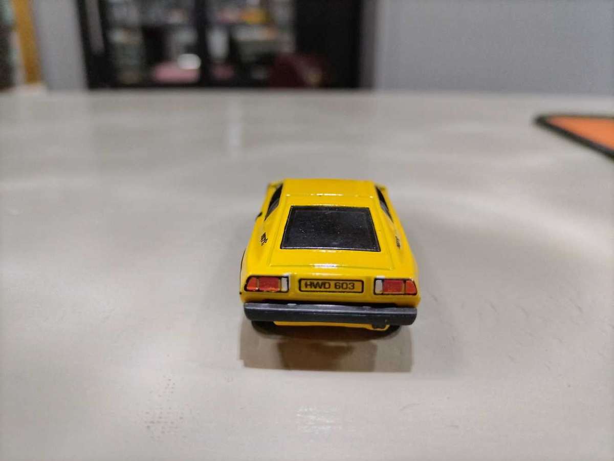 Hot Wheels Lotus Esprit S1 Yellow Loose