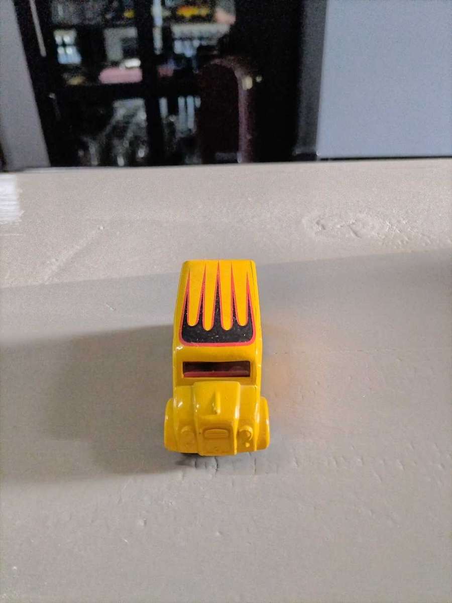 Hot Wheels Dairy Delivery Big Louis