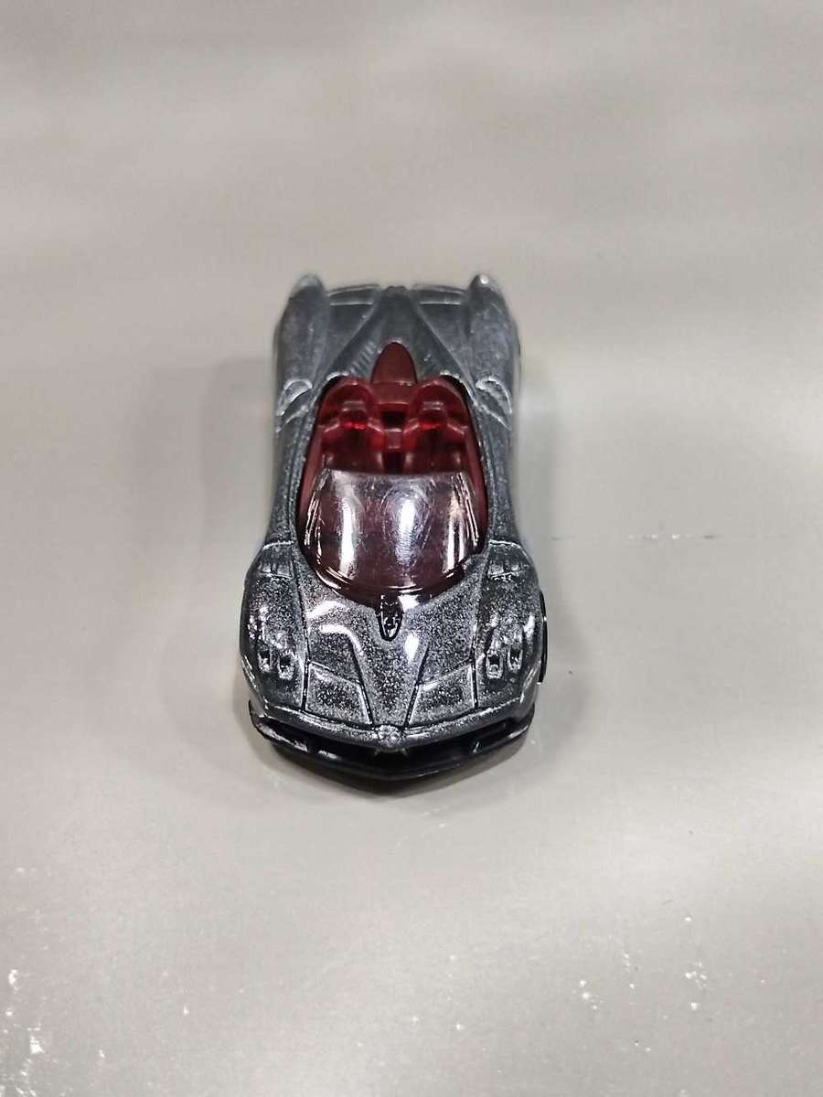 Hot Wheels '17 Pagani Huayra Roadster