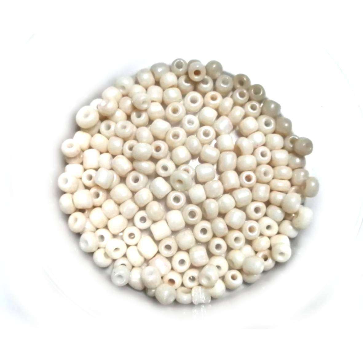 Beads / Glass  Seed Beads - 170pcs  - 4mm Size 6 - pure White / Beads for crafting