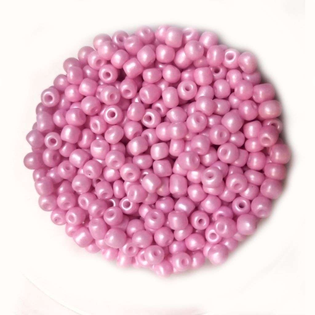 Beads / Glass  Seed Beads - 200pcs  - 4mm Size 6 - shiny Pink / Beads for crafting