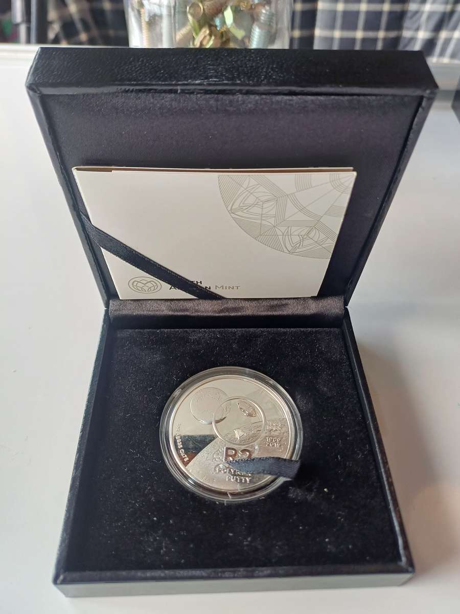 2019 R2 1oz sterling silver crown-Polymer Putty