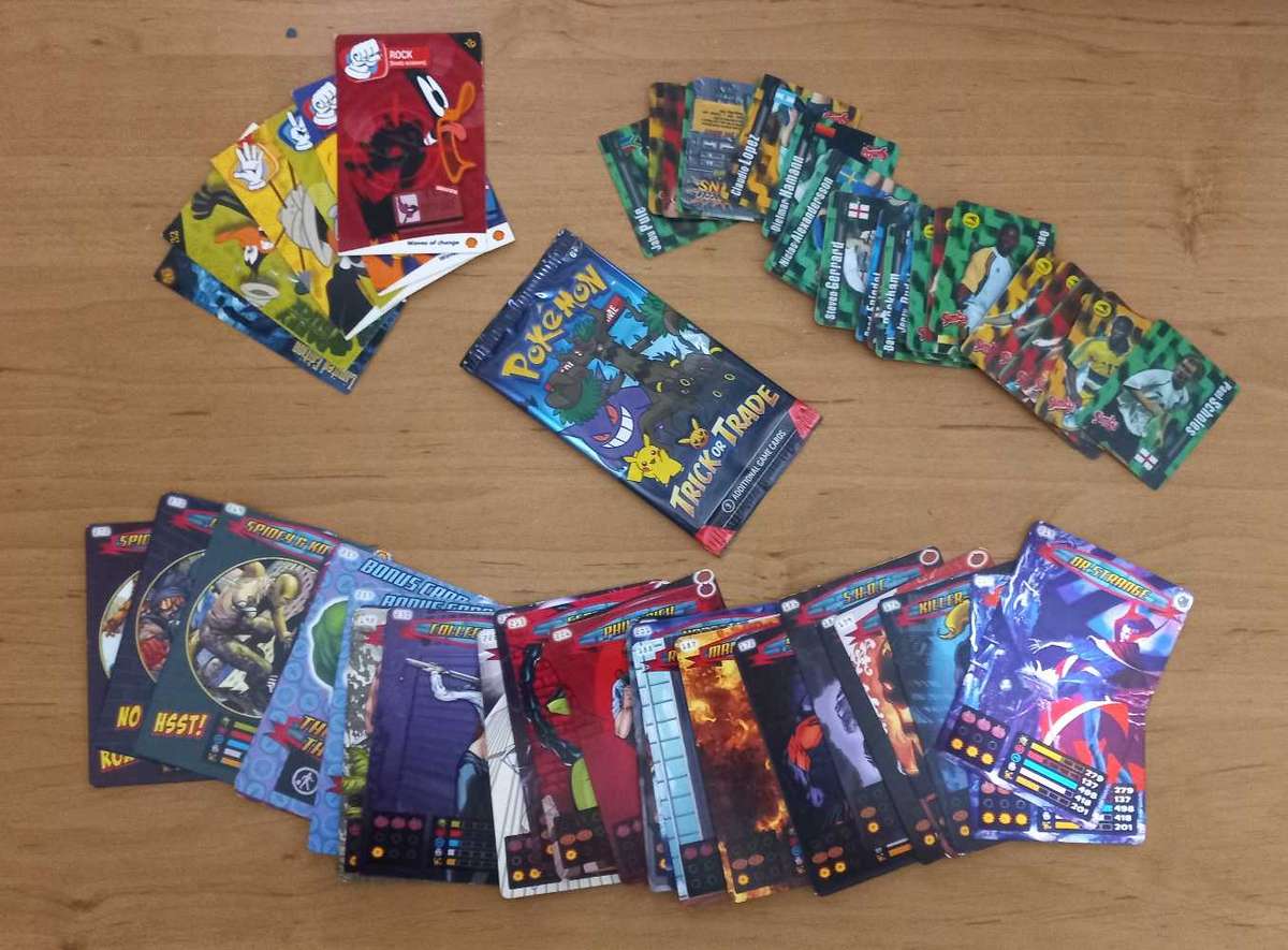 Mixed lot trading cards