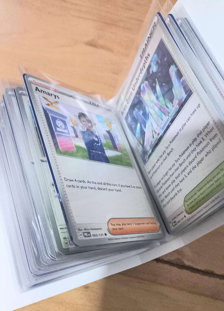 Pokemon Mini Album with 60 Pokemon Cards