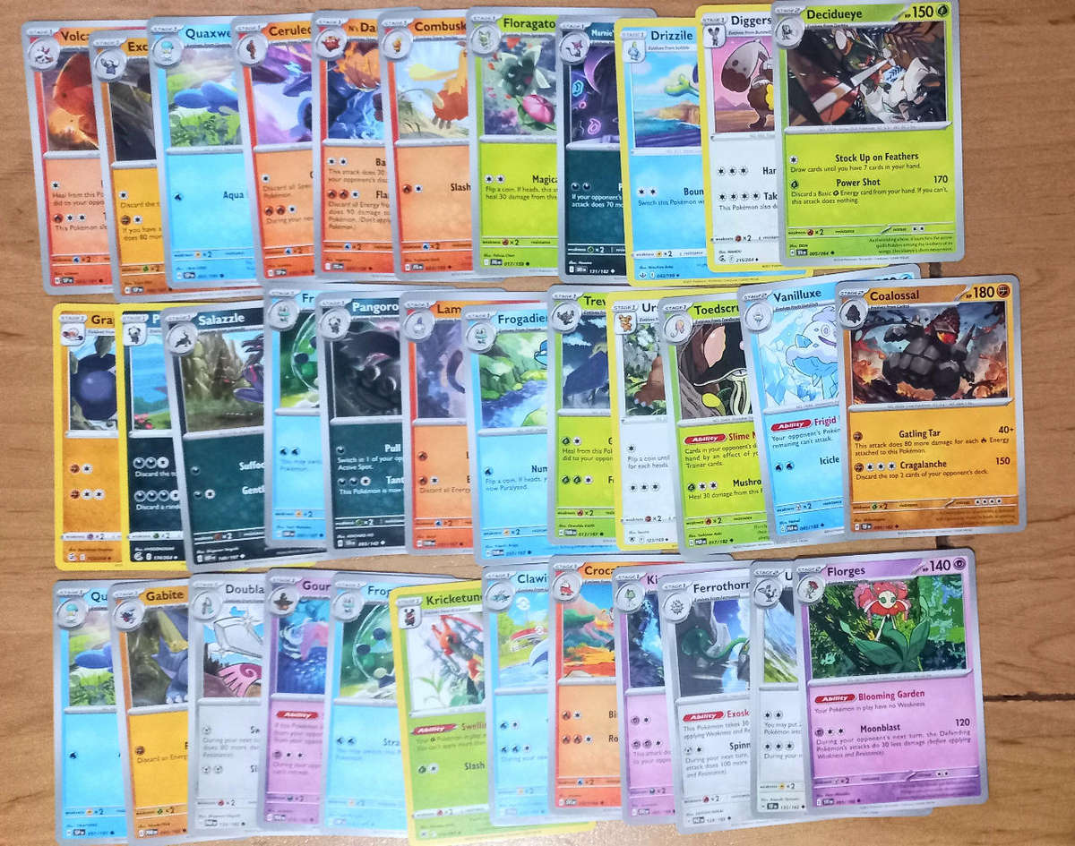 Mixed lot Stage 1 and Stage 2 Pokemon Cards