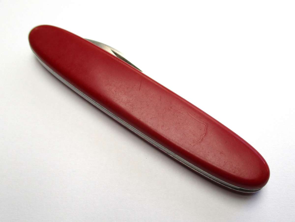 Swiss army knife - Victorinox pocket pal - BUYS AUTO LECTRIC logo