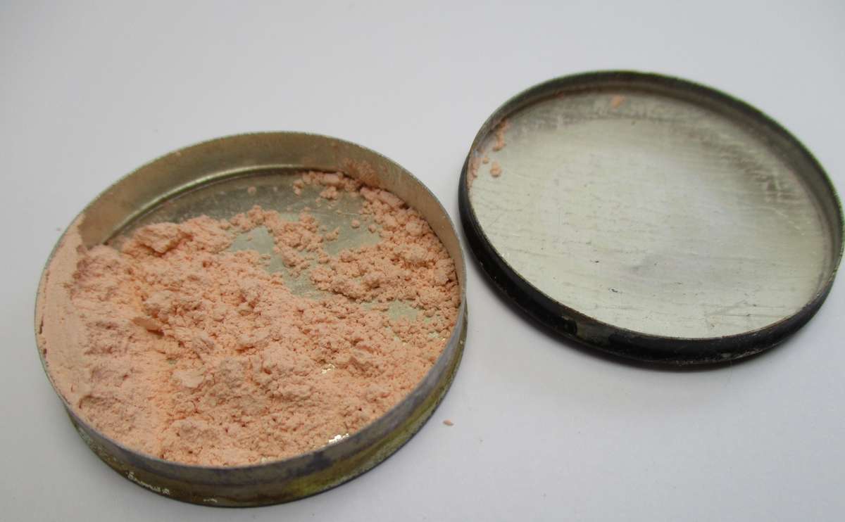 Vintage Make Up Tin - Max Factor's Hollywood Face Powder - Society Make - Up