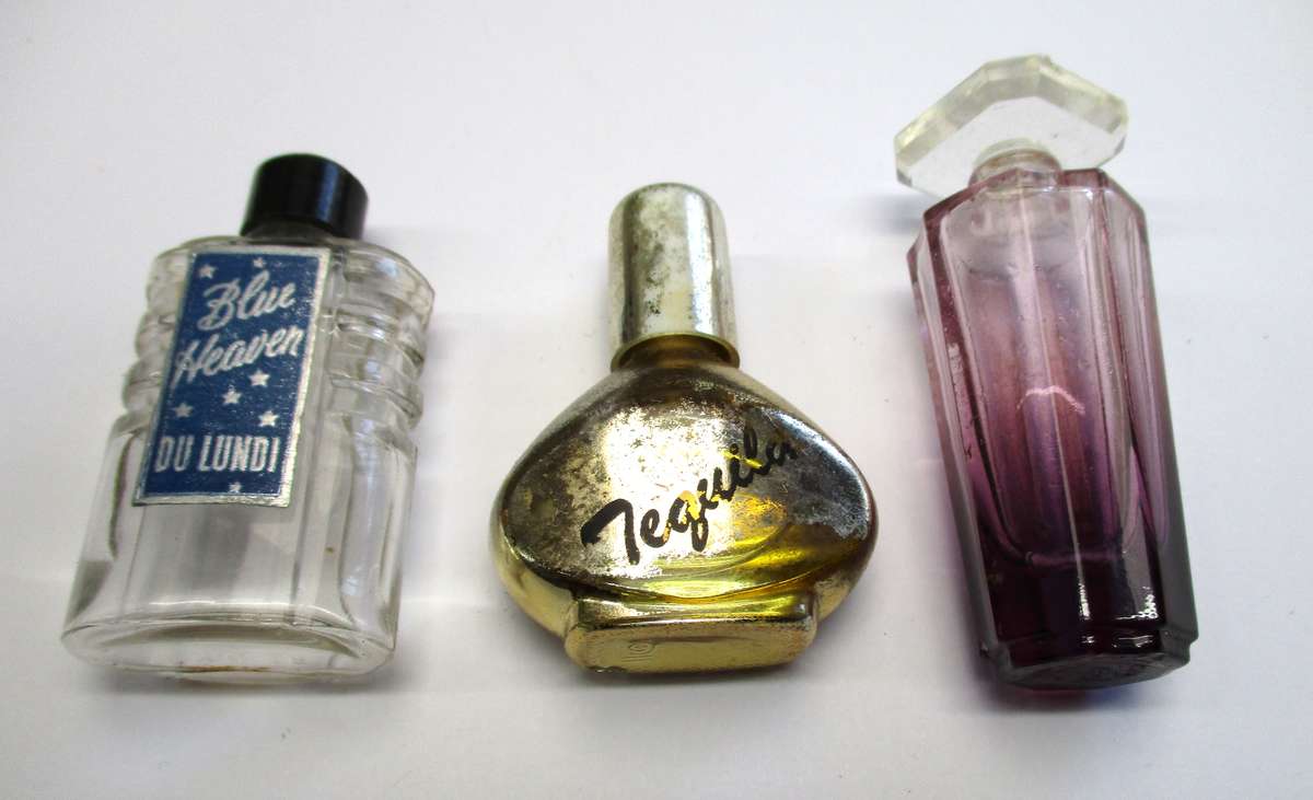 Lot - Vintage small Perfume Bottles