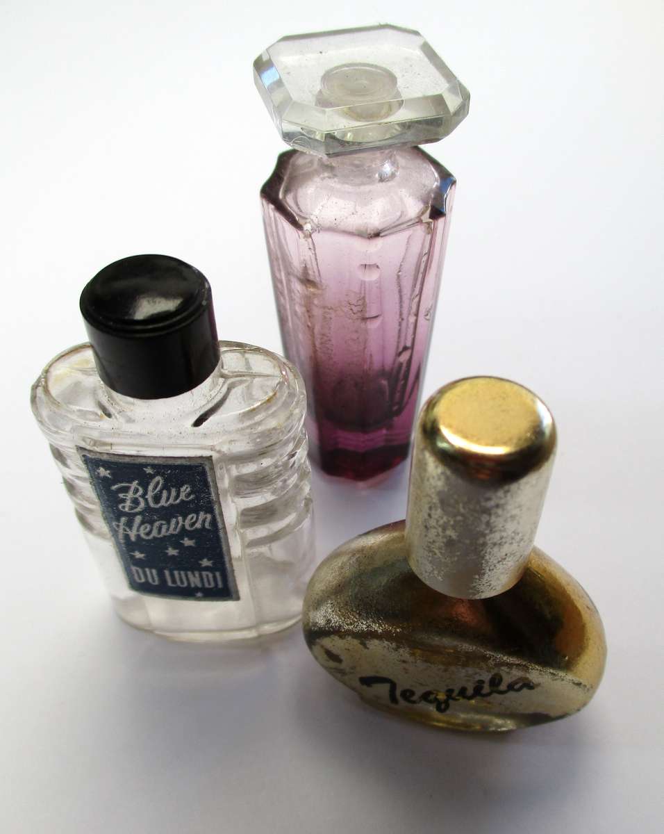 Lot - Vintage small Perfume Bottles