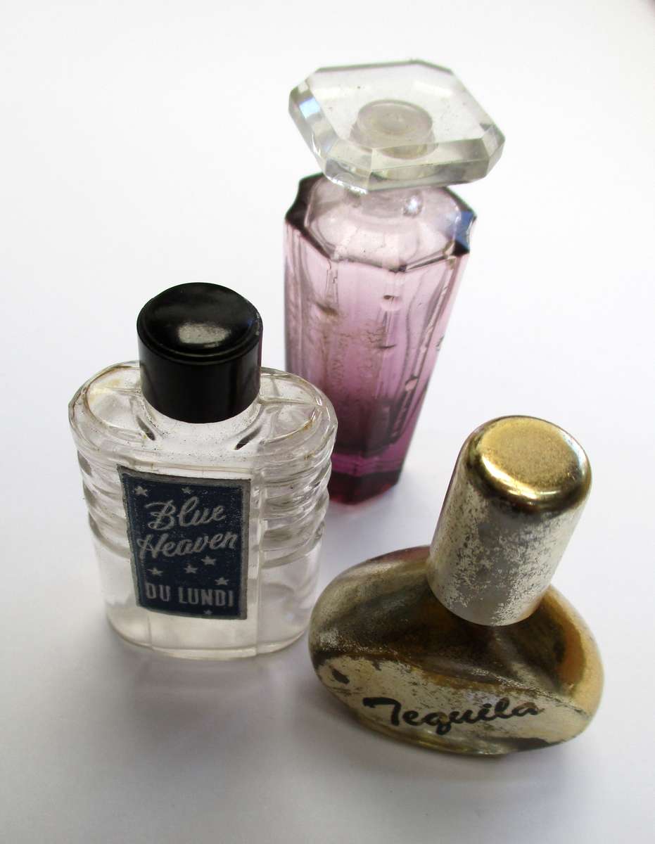 Lot - Vintage small Perfume Bottles