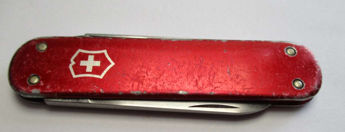 Victorinox Swiss Army Knife - Escort 74mm Alox - Discontinued