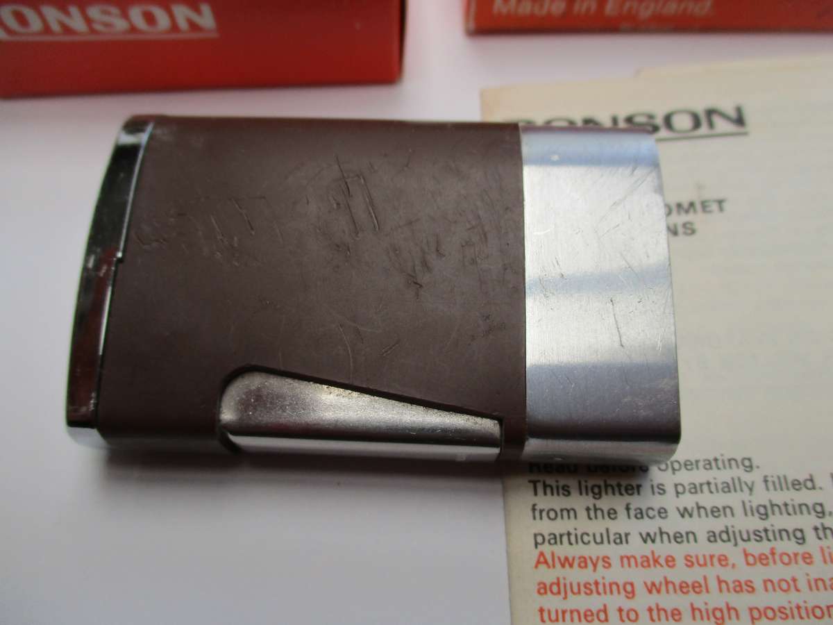 Vintage Ronson Comet Varaflame Gas Lighter - British Leyland - Original box and papers