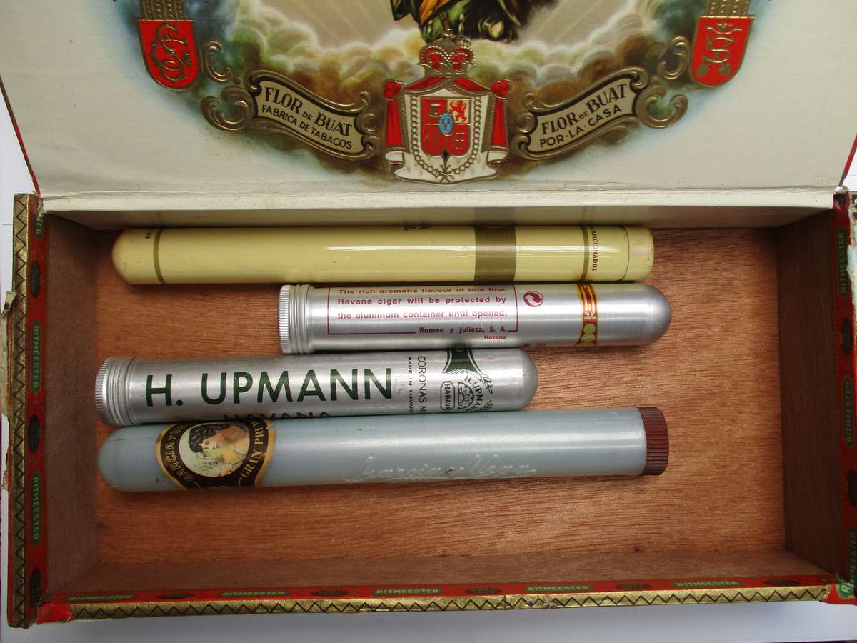Ritmeester Cigar Box and a few cigar tubes.