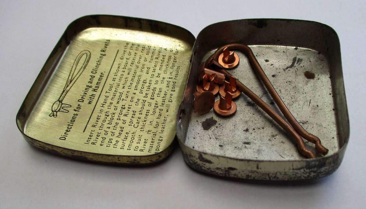 Vintage Bifurcated Rivet Tin with contents. Made in England / Copper rivets