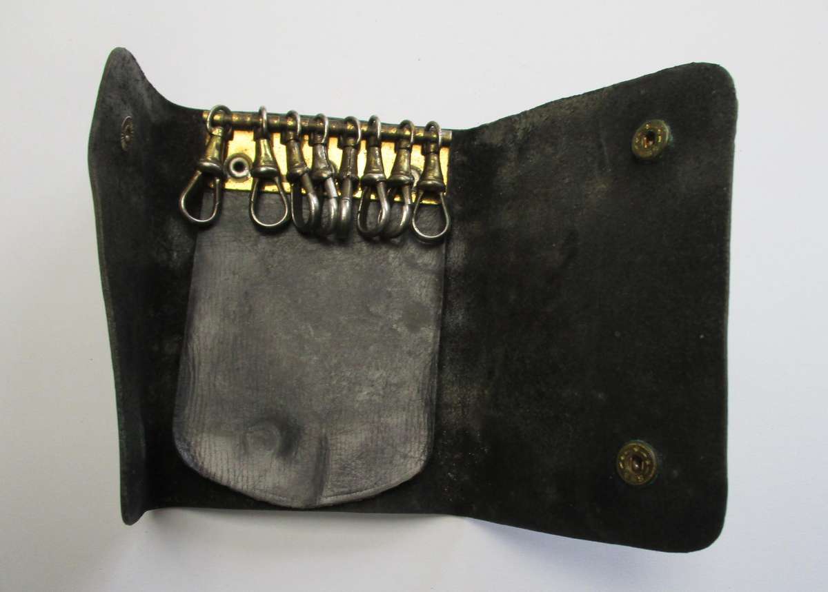 Vintage Black Leather Key Wallet