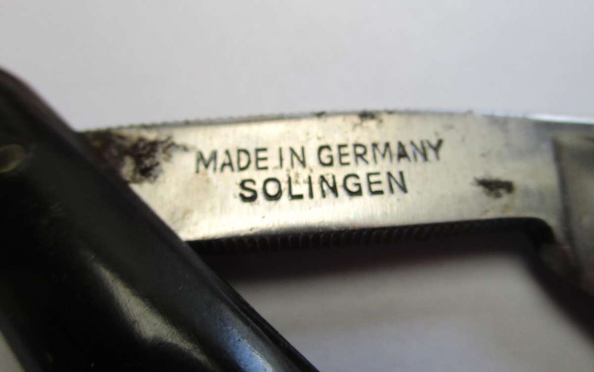 Vintage Bismark Cut throat razor / straight razor