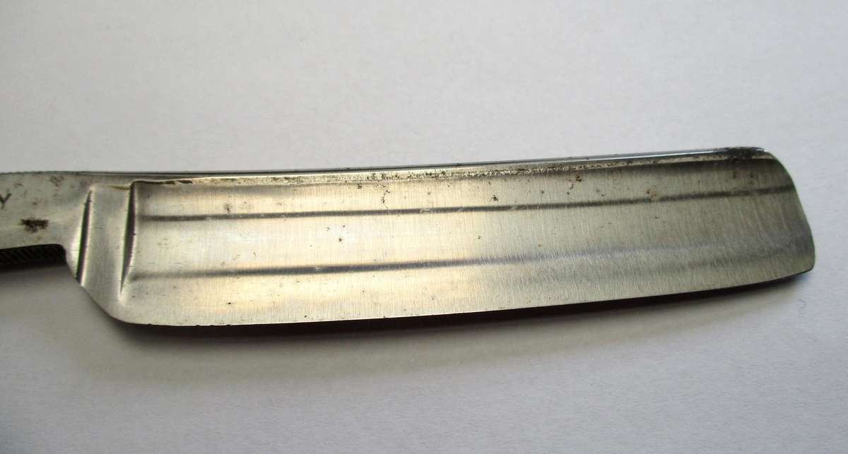 Vintage Bismark Cut throat razor / straight razor