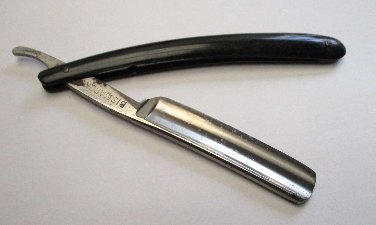 Vintage Bismark Cut throat razor / straight razor
