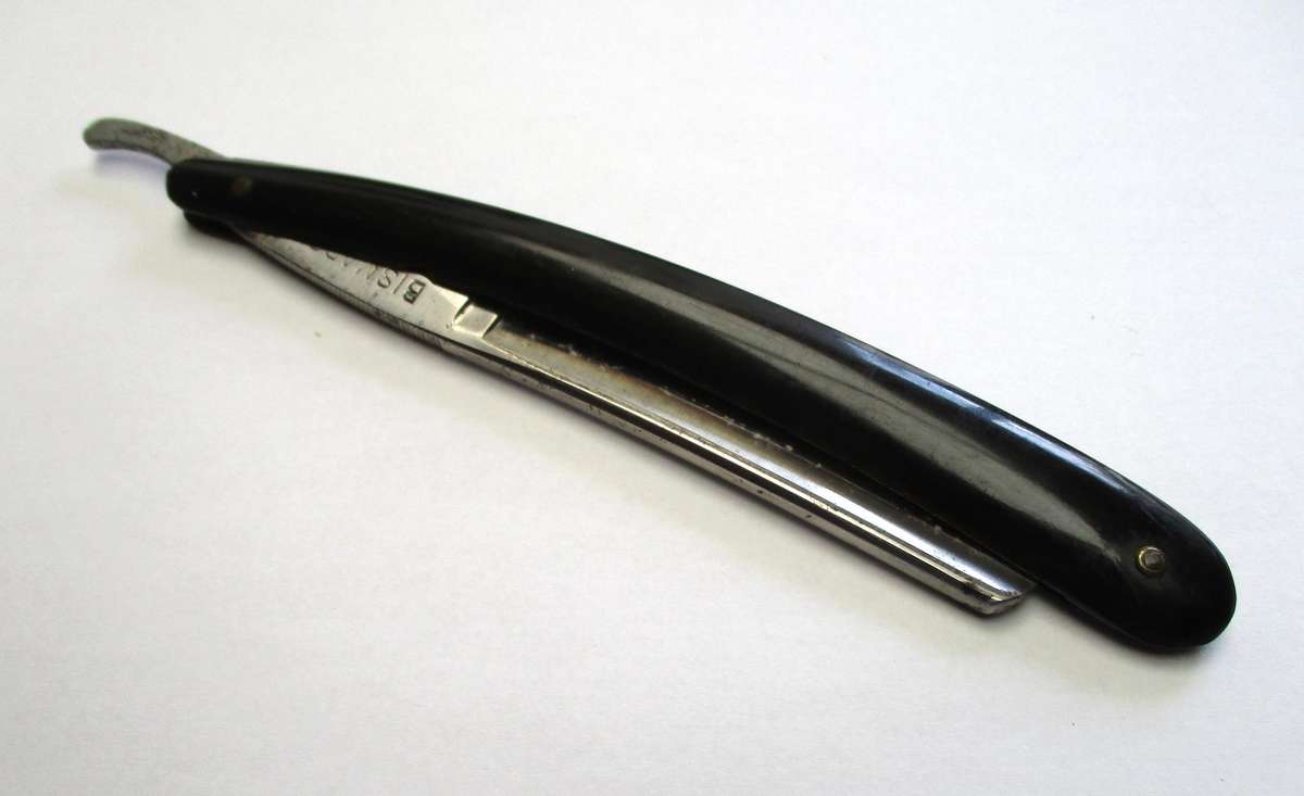 Vintage Bismark Cut throat razor / straight razor