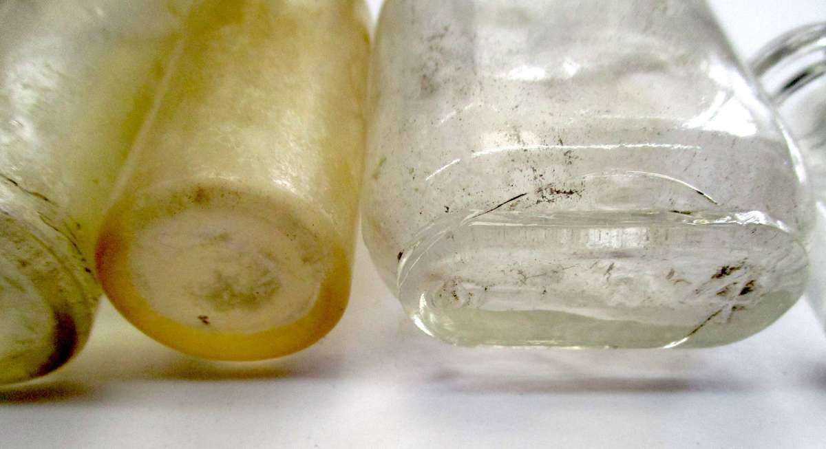 Antique / vintage pill bottles / small medicine bottle lot