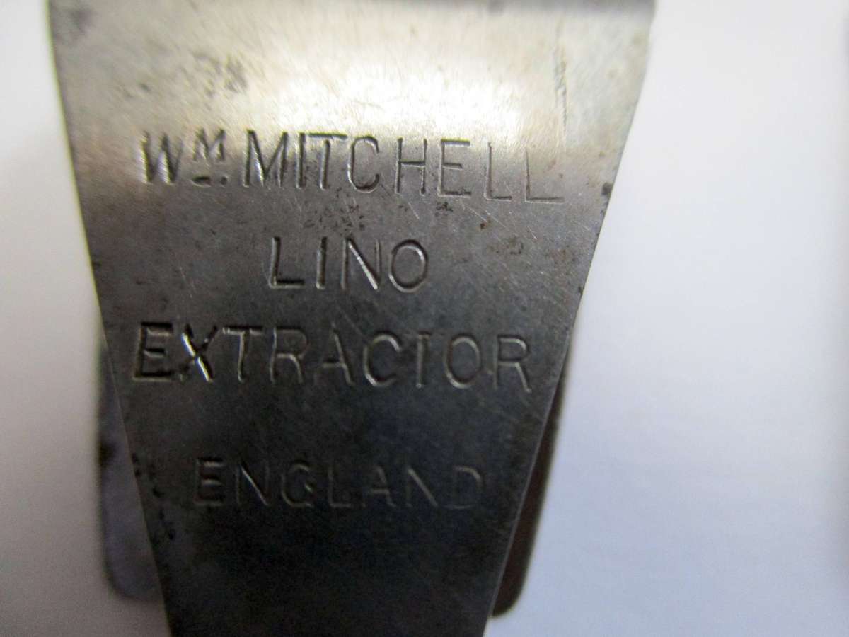 William Mitchell Printmakers Lino tools / blades and extractor tool.