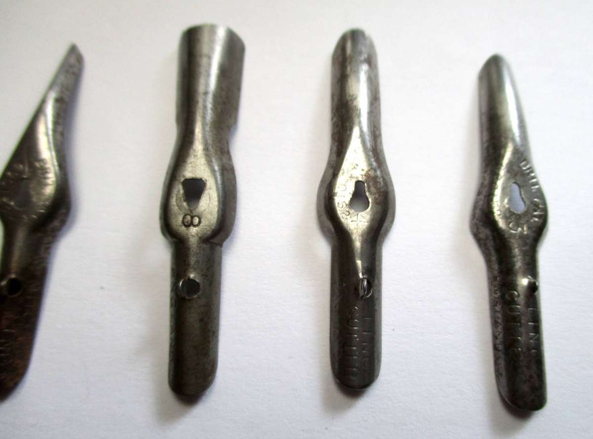 William Mitchell Printmakers Lino tools / blades and extractor tool.