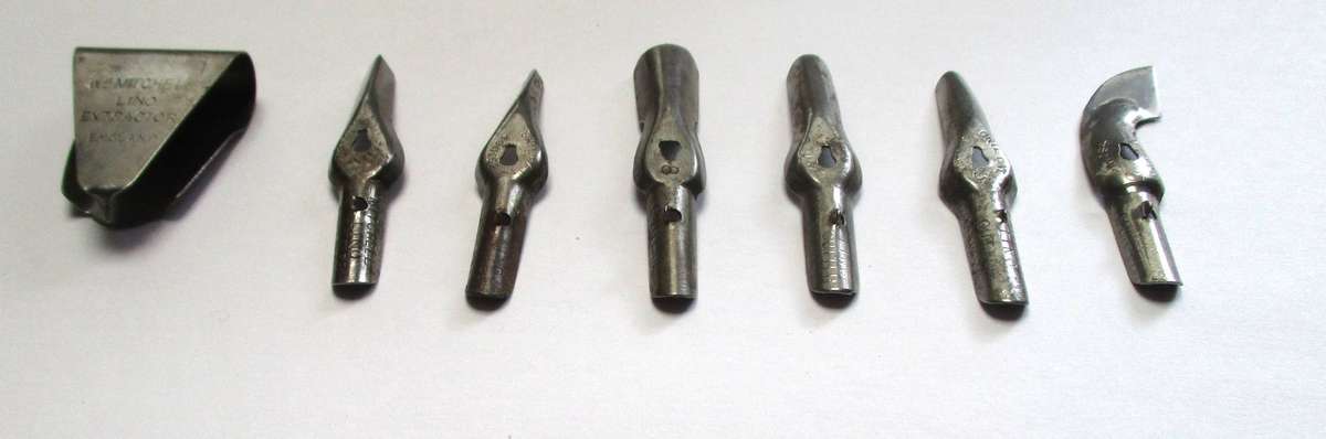 William Mitchell Printmakers Lino tools / blades and extractor tool.