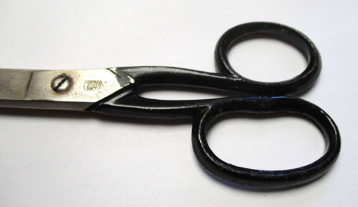 Vintage Garantito Martellato Scissors - Made in Italy