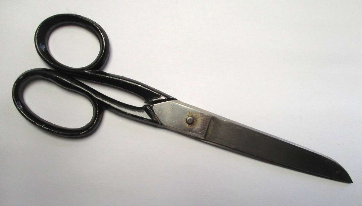Vintage Garantito Martellato Scissors - Made in Italy