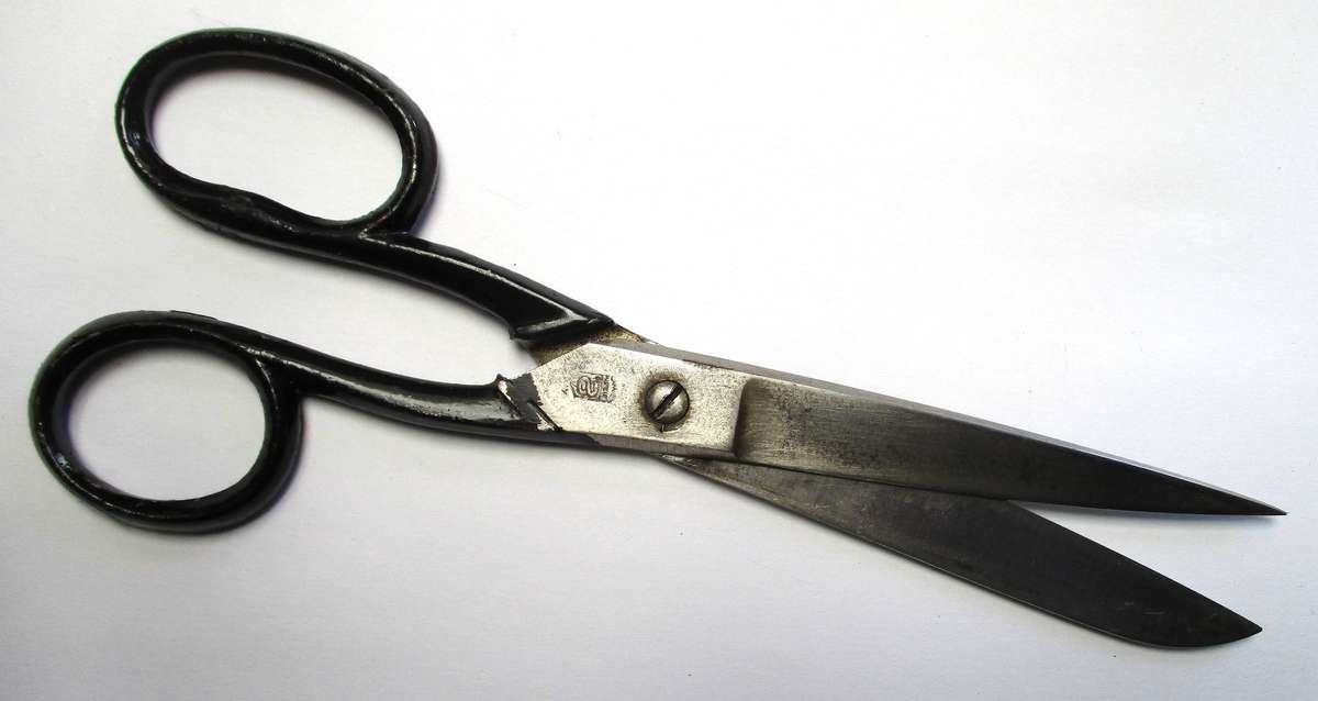 Vintage Garantito Martellato Scissors - Made in Italy
