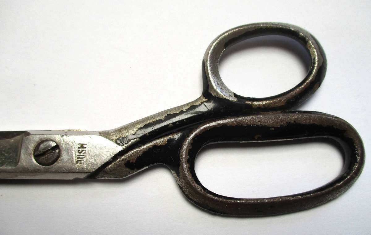 Vintage BUSM Scissors