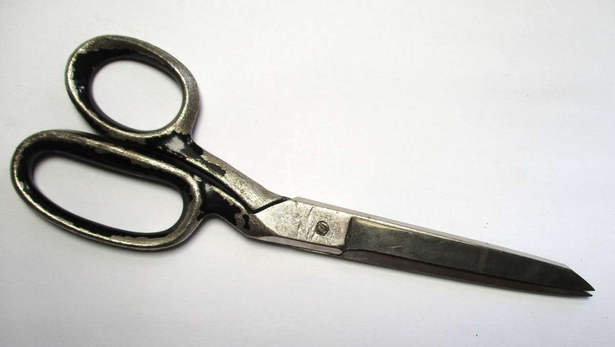 Vintage BUSM Scissors