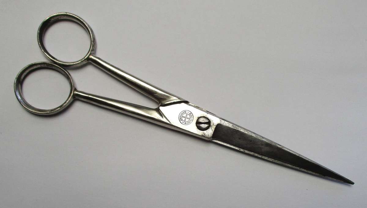 Vintage Solingen, German made Scissors - Dorko ( pre 1945)