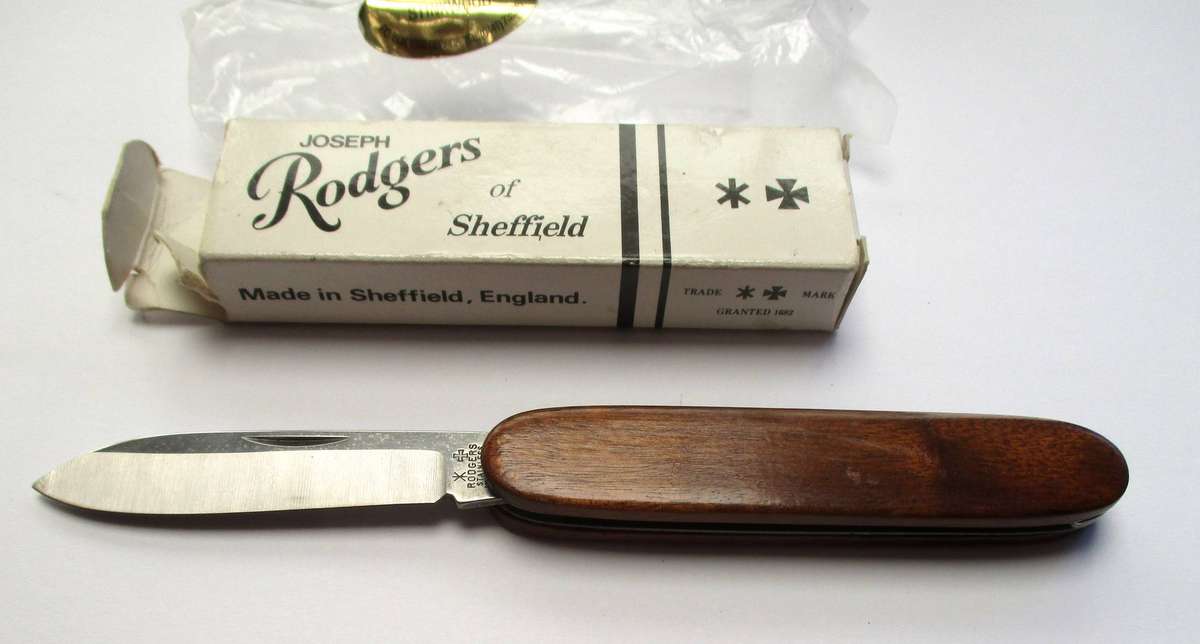 Joseph Rodgers Folding knife / pocket knife - Stinkwood