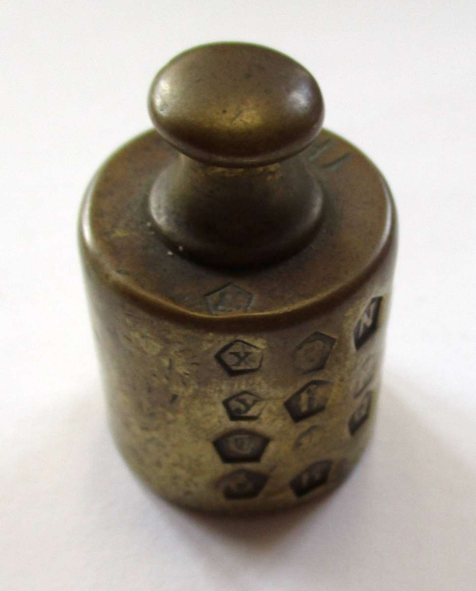Antique / vintage brass weight - 1 Hektog / 100 g