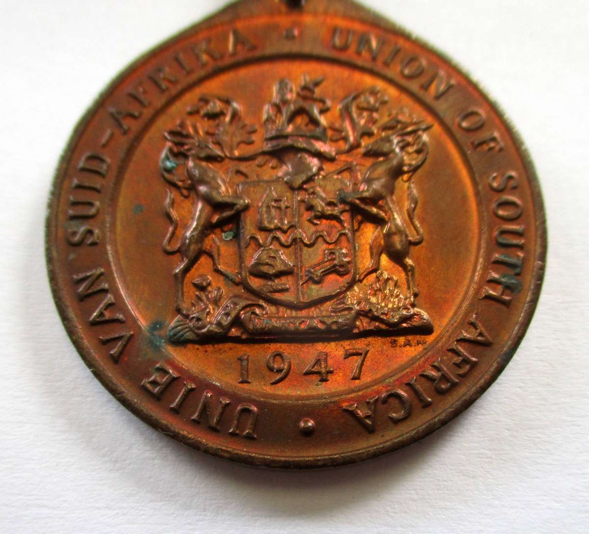 Medallion - Royal Visit 1947 - King George VI and Queen Elizabeth II with lug