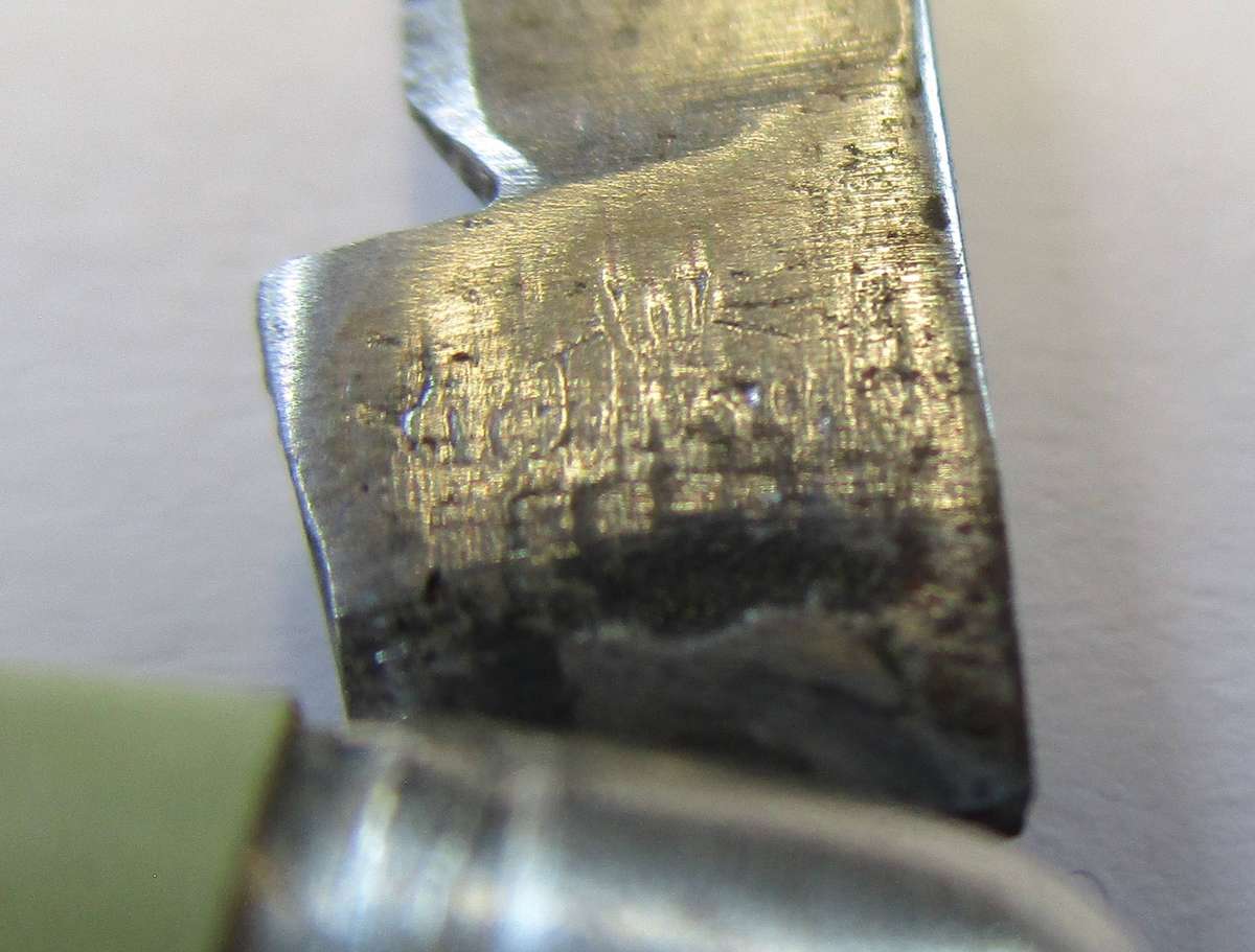 Small Vintage Pen Knife - made by Richards of Sheffield, England