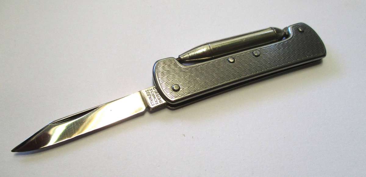 Vintage Richards (Lamp Post) pocket knife with pen - Sheffield, England