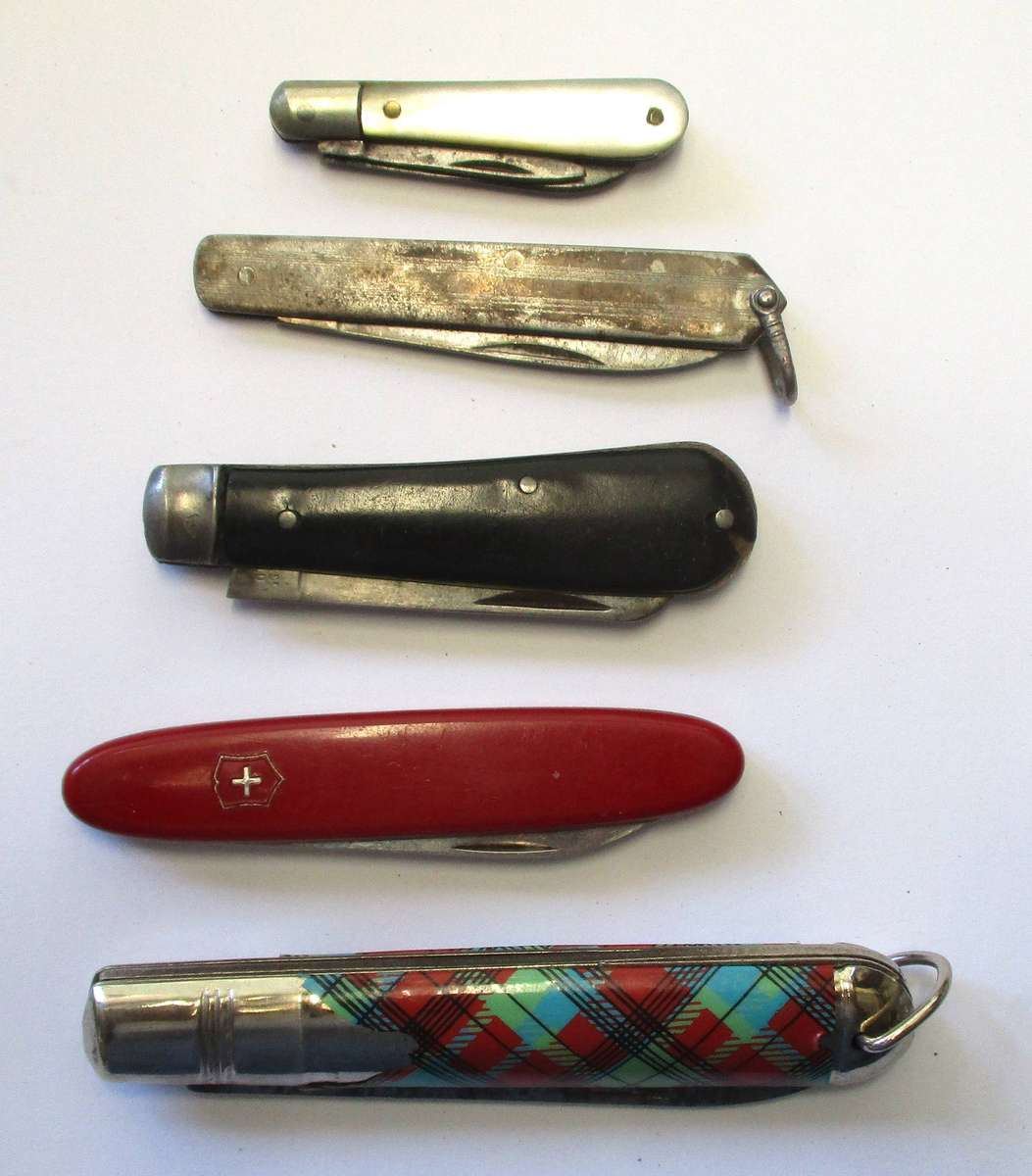 Pocket knife lot - well used condition