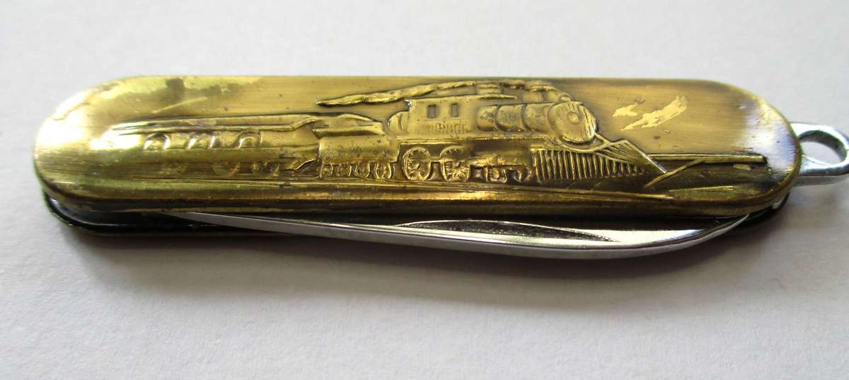 Small brass pocket knife - Steam train motif