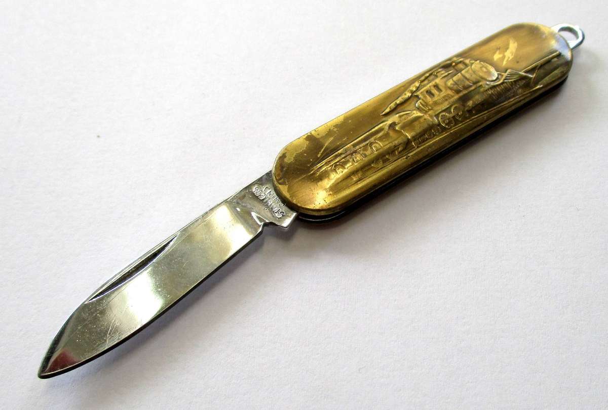 Small brass pocket knife - Steam train motif