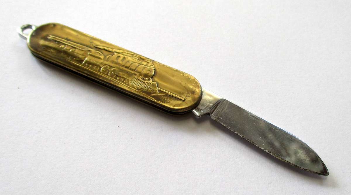 Small brass pocket knife - Steam train motif